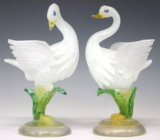 (2) VENETIAN ART GLASS FIGURES PAIR OF WHITE SWANS
