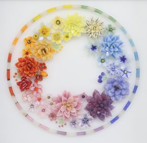 KARI RUSSELL-POOL (B.1967) ART GLASS  'COLOR WHEEL'