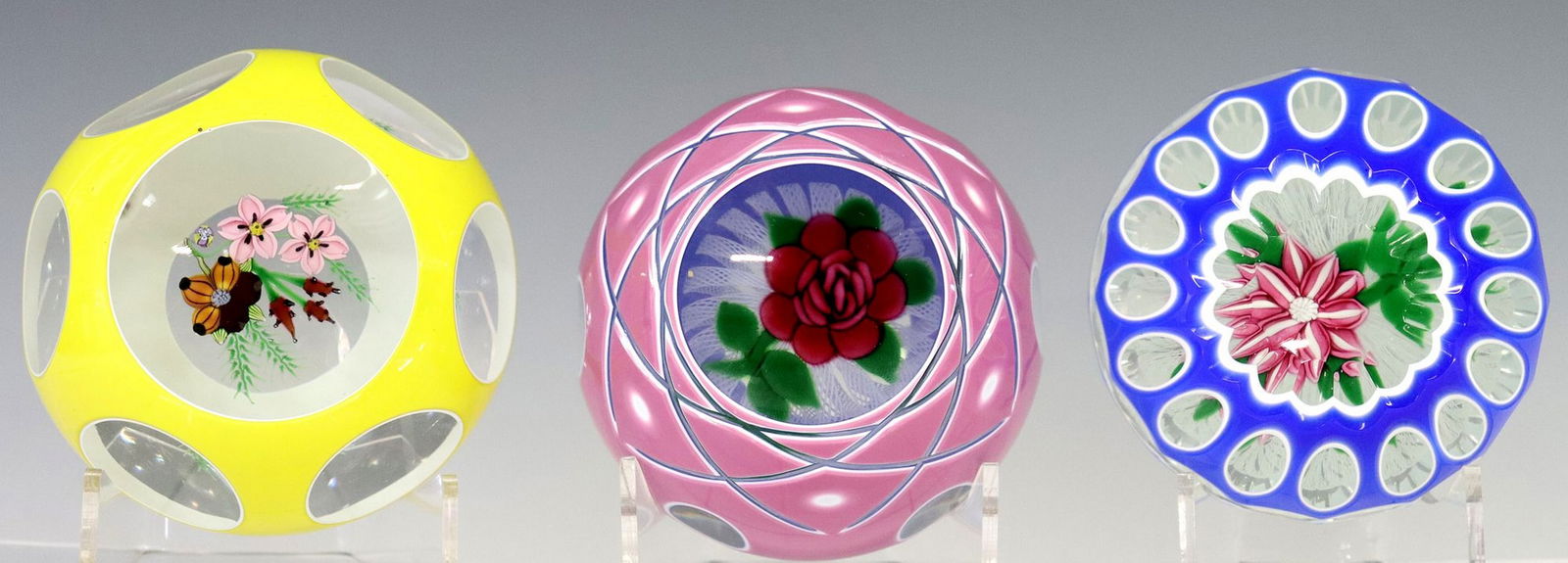 (3) JOHN DEACONS FACETED DOUBLE OVERLAY LAMPWORK PAPERWEIGHTS (1 of 6)
