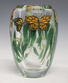 STEVEN LUNDBERG (1953-2008) STUDIO ART GLASS MONARCH PAPERWEIGHT VASE