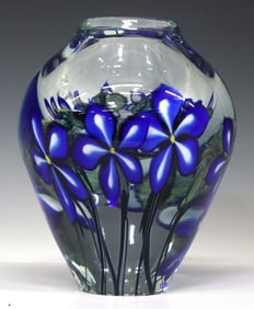 DANIEL LOTTON (B.1963) STUDIO ART GLASS 'CLEMATIS' FLORAL PAPERWEIGHT VASE