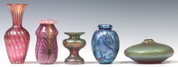 (5) SMALL ART GLASS VASES INCL. DAVID LOTTON (B.1960) & JOHN LOTTON (B.1964)