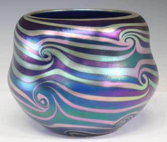 CHARLES LOTTON (1935-2021) FOR LOTTON STUDIOS IRIDESCENT ART GLASS VASE