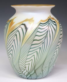 LARGE LUNDBERG STUDIO IRIDESCENT ART GLASS VASE