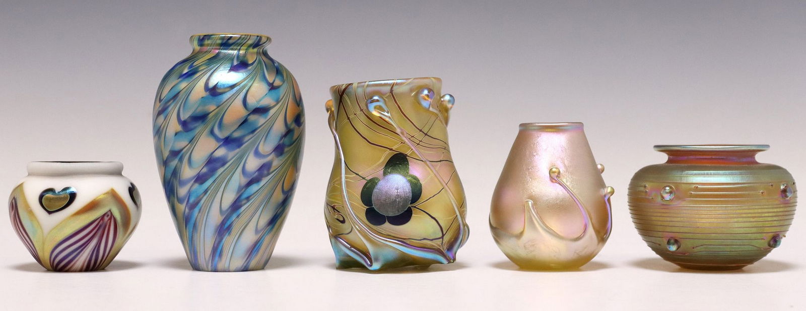 (5) SMALL LUNDBERG STUDIOS IRIDESCENT ART GLASS VASES (1 of 7)