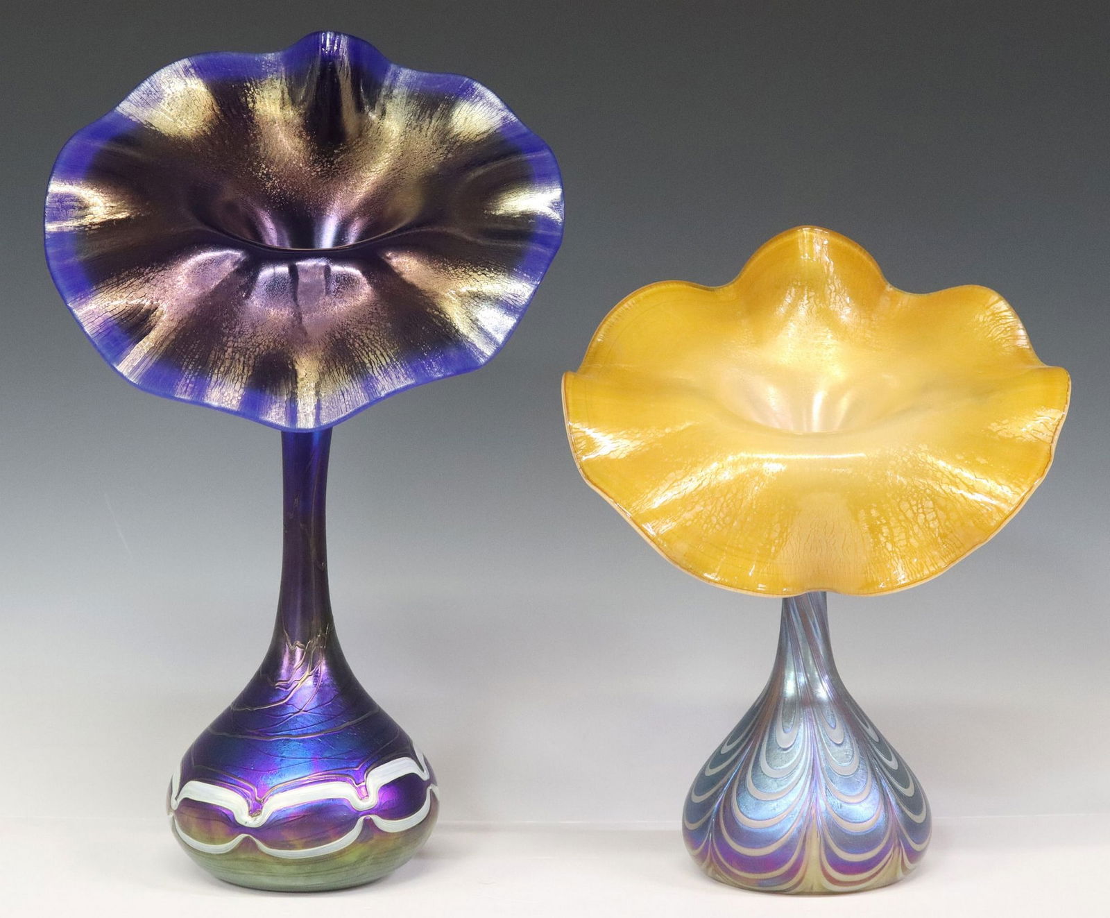(2) CONTEMPORARY ART GLASS JACK-IN-THE-PULPIT LILY VASES (1 of 3)