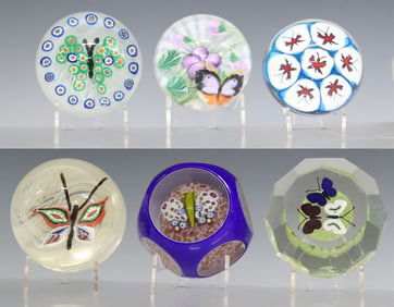 (6) DANIEL SALAZAR (B.1956) & UNSIGNED ART GLASS PAPERWEIGHTS