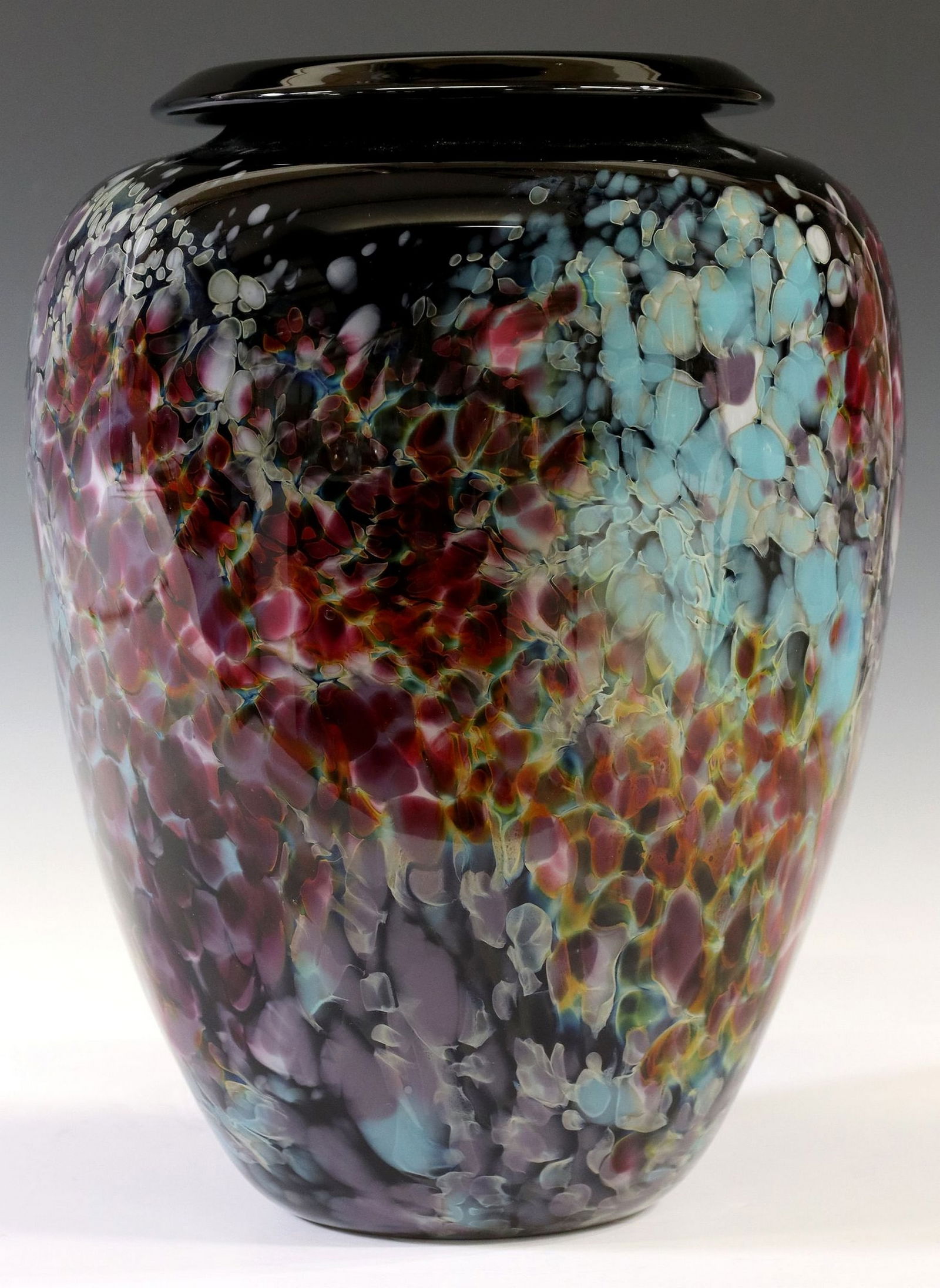 CHARLES CORRELL (20TH C.) LARGE STUDIO ART GLASS MOTTLED VASE, 14"H (1 of 4)