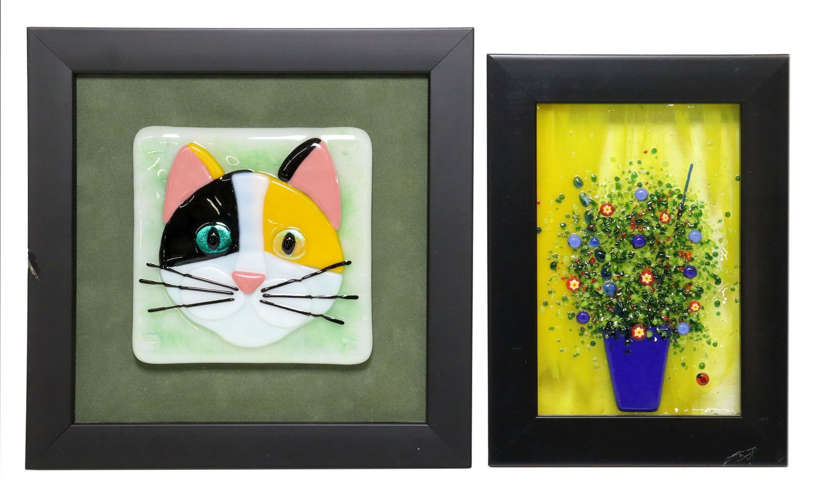 (2) FRAMED FUSED GLASS PLAQUES CAT & VASE OF FLOWERS: (lot of 2) Framed fused glass plaques, including: (1) Calico Cat, Sue Bradley (Sue Purr Designs, Eugene, Oregon, 20th c.), glass: approx 4.25"h, 4.25"w, overall: 8"h, 8"w, (1) Vase
