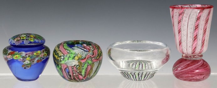 (4) ART GLASS MILLEFIORI & FILIGREE PAPERWEIGHT TABLE ITEMS, 1 LUNDBERG