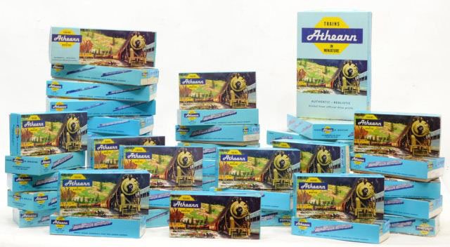 (39) COLLECTION OF ATHEARN MODEL TRAIN CARS, BOXES: (lot of 39) Collection of Athearn Trains in Miniature model trains, in original boxes, some still sealed, including: hoppers, flat cars, box cars, reefers, sets, etc., largest box: 1.5"h, 7.5"w, 11"d,