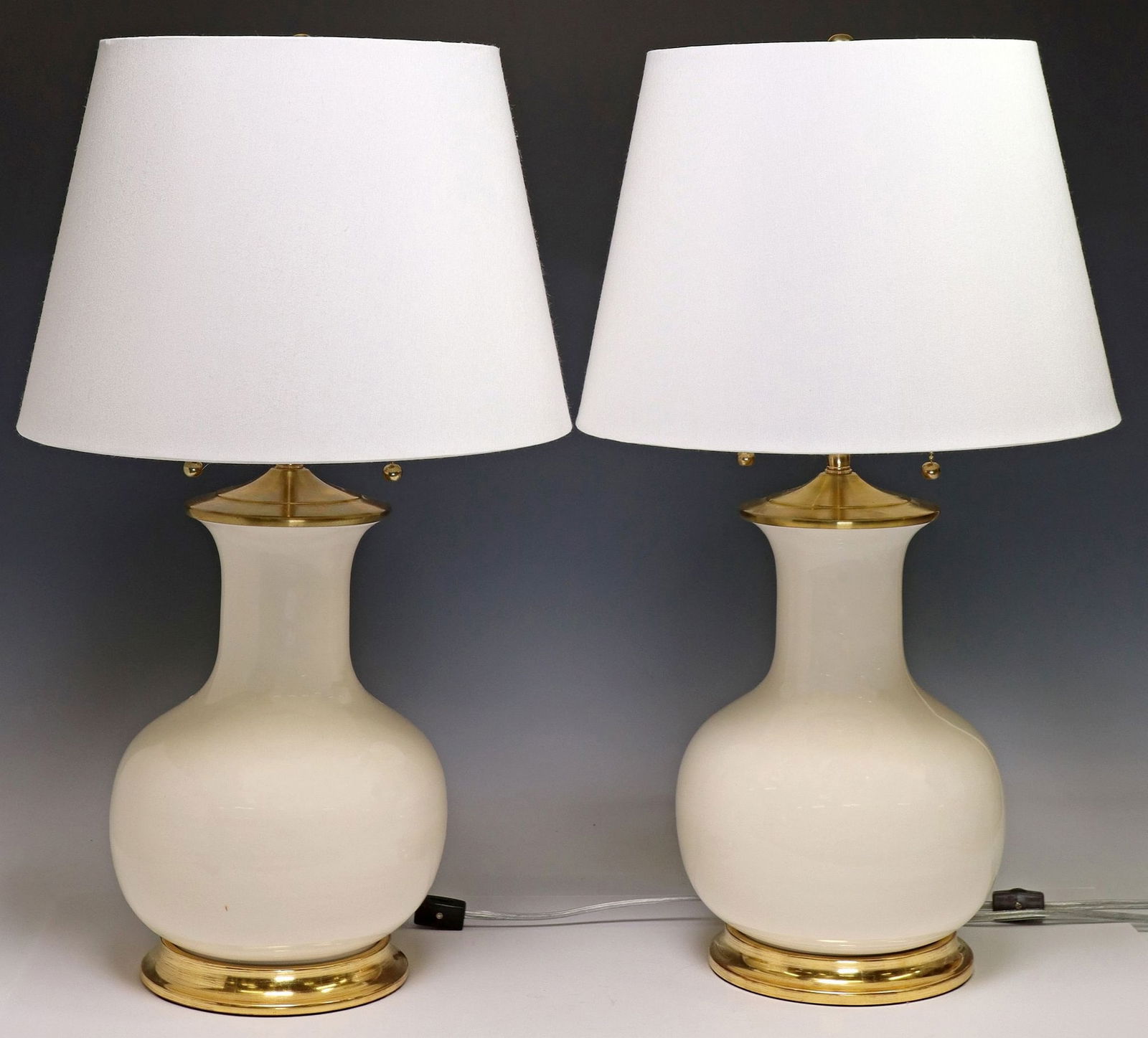 (2) CHRISTOPHER SPITZMILLER PORCELAIN 'WILLIAM' TABLE LAMPS (1 of 4)