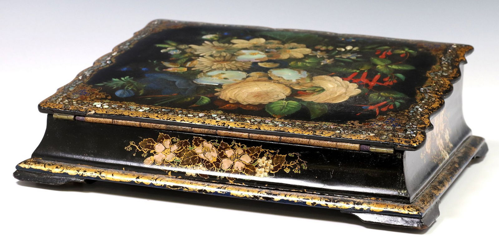 VICTORIAN INLAID PAPIER MACHE LAP DESK/ WRITING COMPENDIUM BOX (1 of 9)