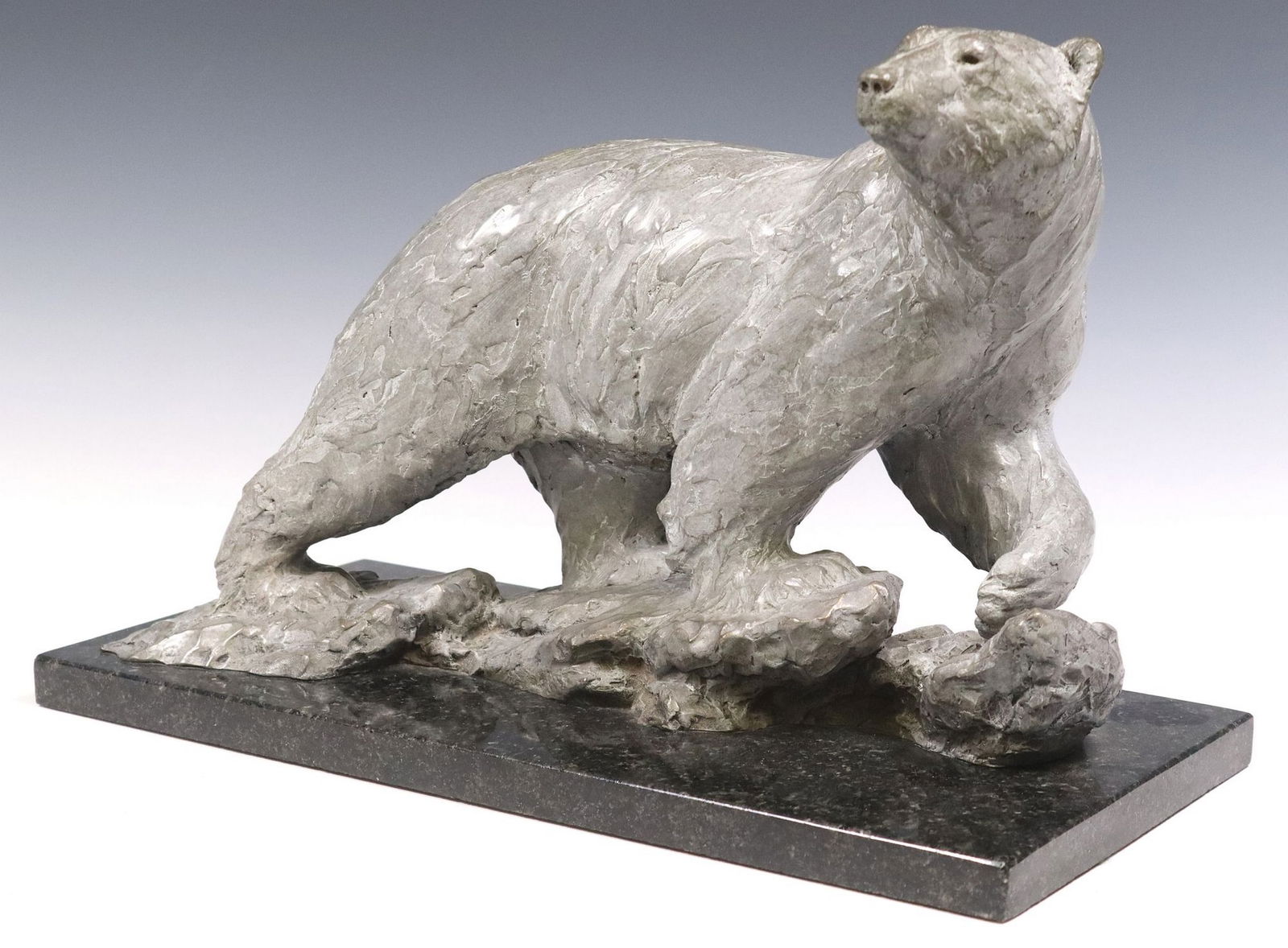 GARY HALE (20TH C.) BRONZE WILDLIFE SCULPTURE POLAR BEAR (1 of 4)