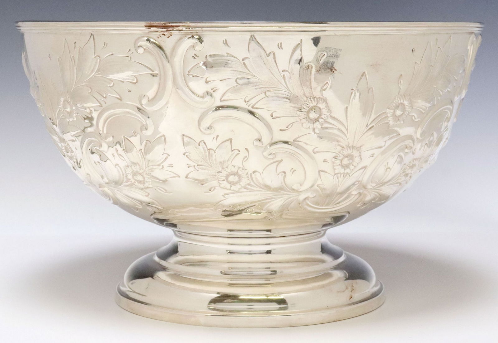 VICTORIAN STERLING SILVER PUNCH BOWL (1 of 5)