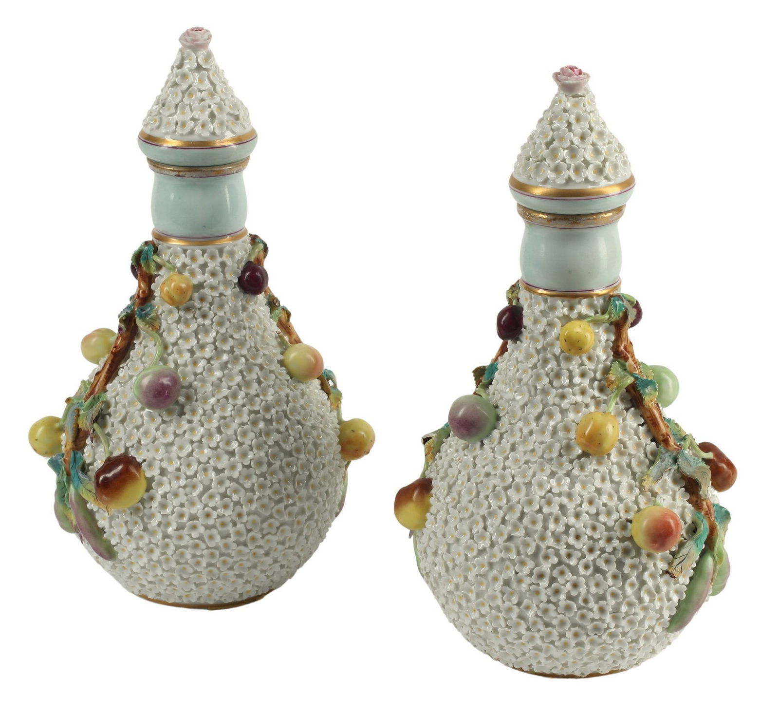 (2) MEISSEN STYLE PORCELAIN 'SCHNEEBALLEN' VASES & COVERS (1 of 5)