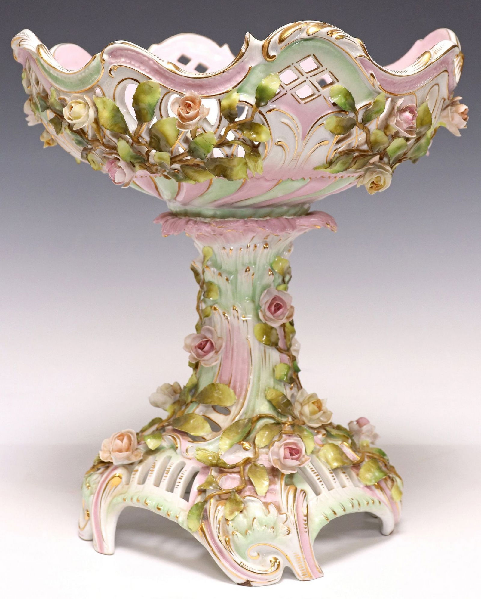 DRESDEN PARCEL GILT PORCELAIN BASKET-FORM PIERCED COMPOTE (1 of 4)