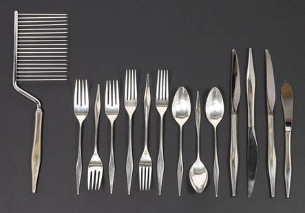 (14) WALLACE 'EVENING MIST' STERLING SILVER FLATWARE: (set of 14) American sterling silver flatware, Wallace Silversmiths, a partial set, in the "Evening Mist" pattern, no observed monograms, including: (3) knives, 9.25"l; (1) m