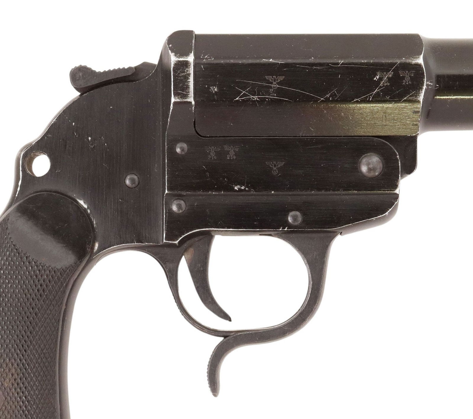 GERMAN LP34 FLARE GUN, WWII: German WWII LP 34 signal gun, 6" duralumin barrel and frame, steel trigger guard, black checkered bakelite grips, marked at left frame "237 over 1940" (Berliner-Luebecker Masc