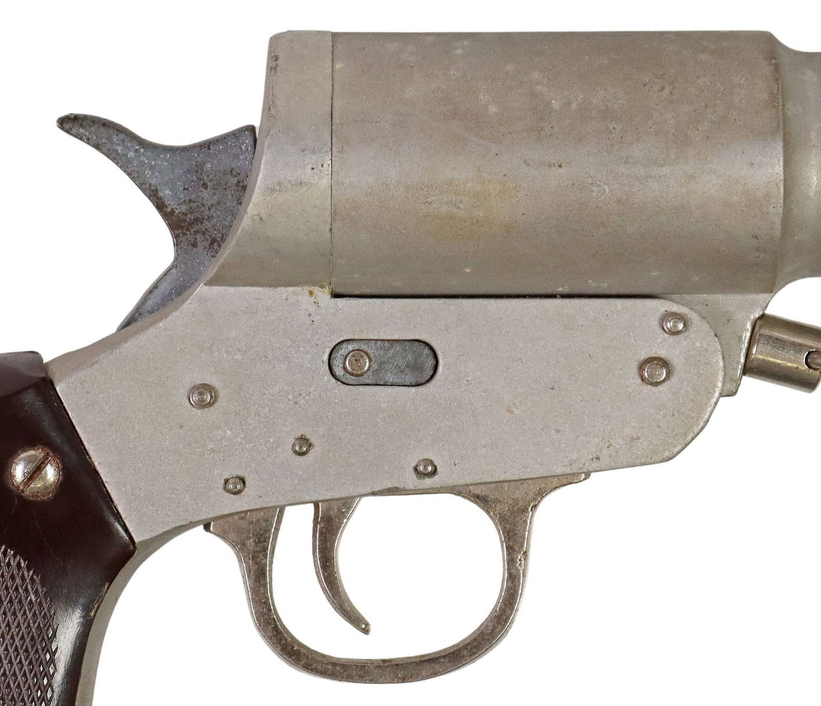 MARK III FLARE GUN: Signal Gun, Model Mark III, unmarked but believed to be by Harrington & Richardson Arms Co., Worcester, Mass. U.S.A.", 4" barrel, 1" bore, serial number "P95" on stra
