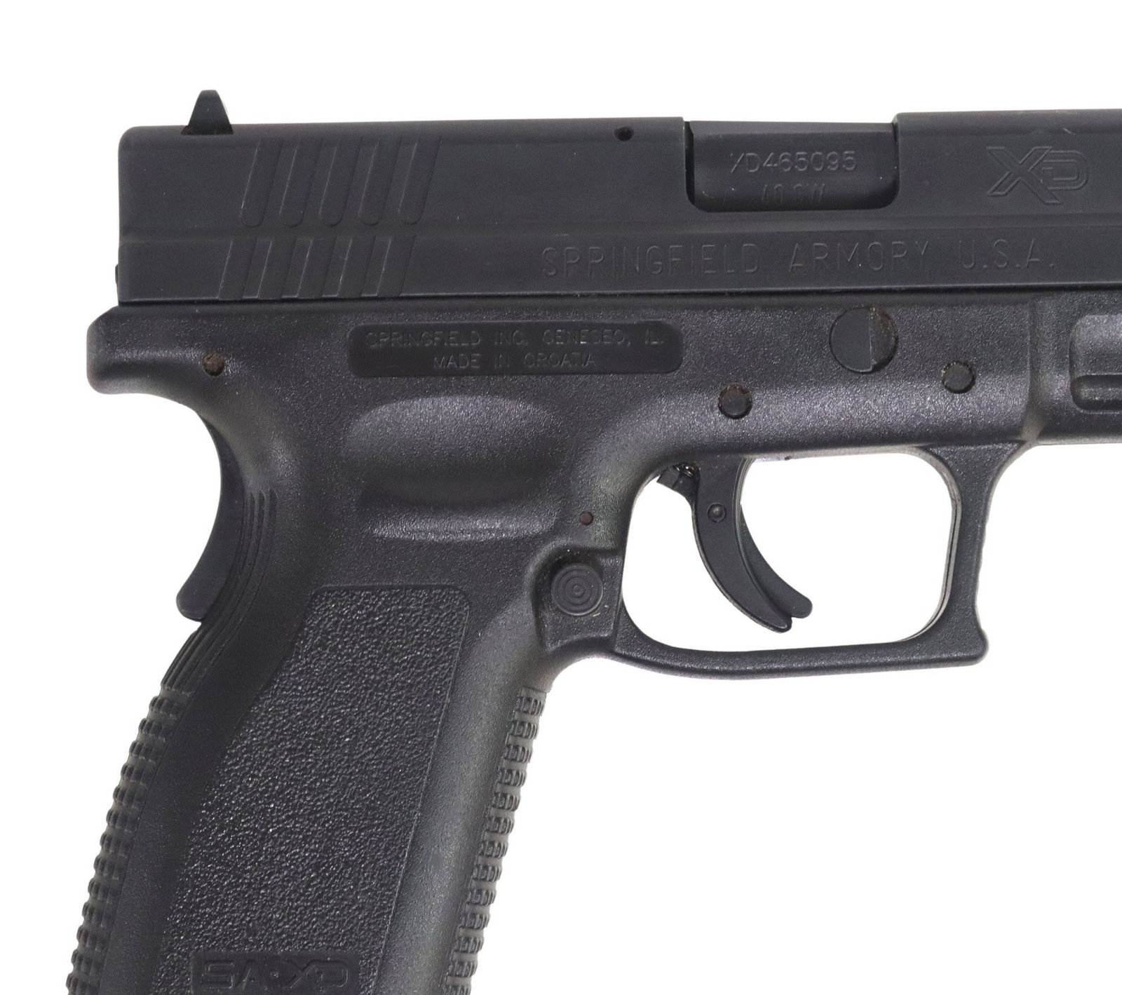 SPRINGFIELD ARMORY XD40 PISTOL: Springfield Armory Model XD-40 Pistol, 4" barrel, white dot front and rear sights, lower accessory rail, safety grip, three detachable 12 round magazines, steel slide, polymer lower, finish good,