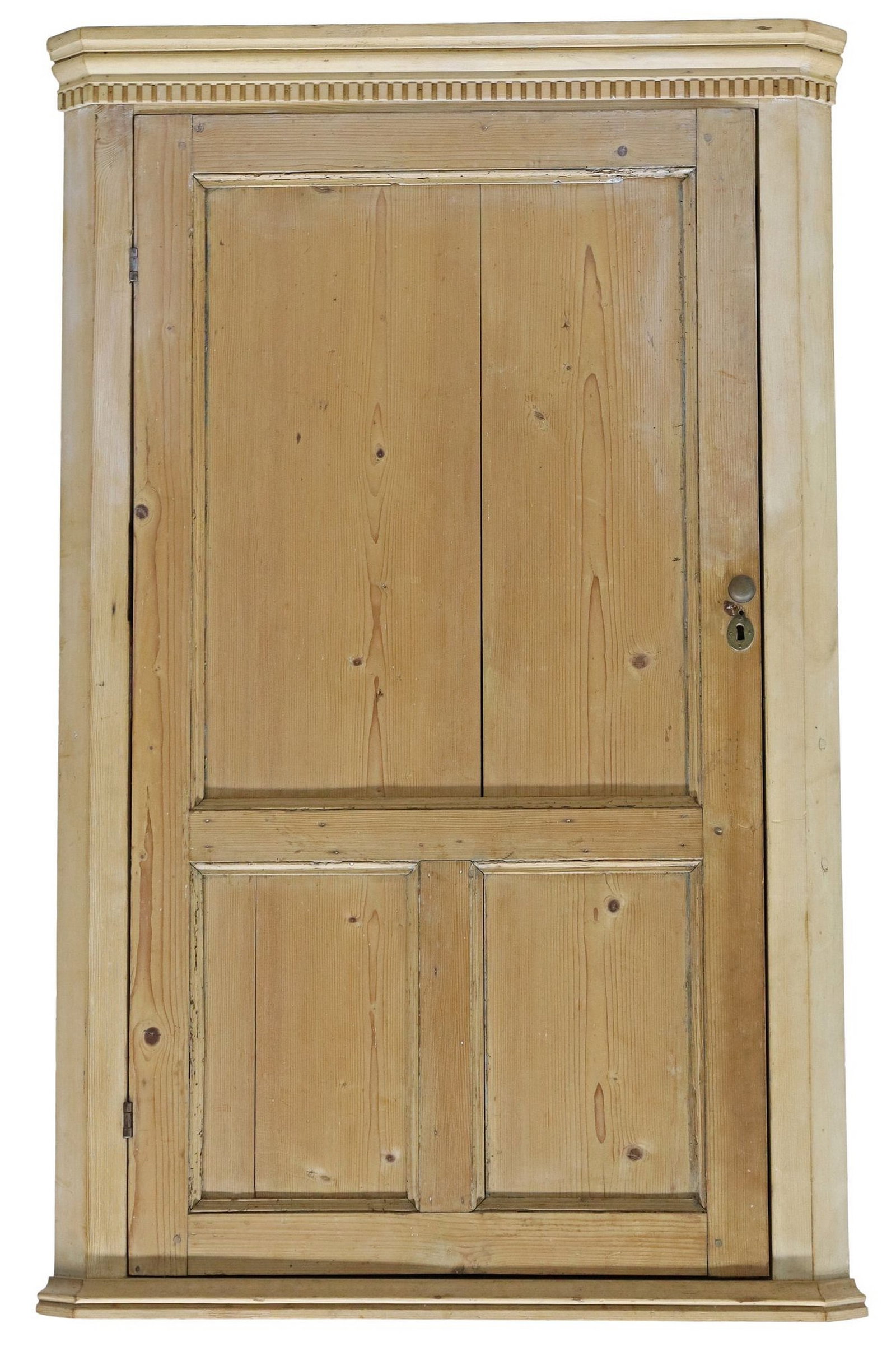 ENGLISH GEORGIAN STYLE PINE HANGING CORNER CUPBOARD: English Georgian style pine hanging corner cabinet, having molded cornice, over one cabinet door, shaped shelved interior, approx 51 5/8"h, 32.75"w, 18"d