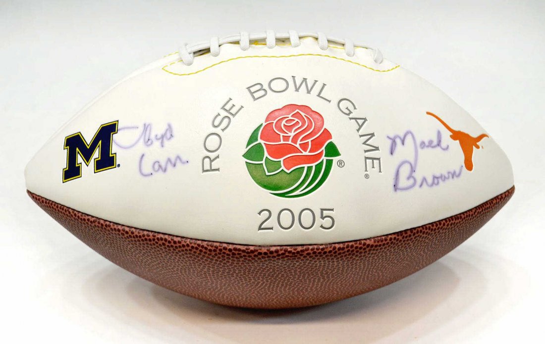 PRESENTATION ROSE BOWL FOOTBALL, D.K ROYAL: Texas Longhorn presentation football: "Rose Bowl Game, 2005, University of Michigan vs. University of Texas, January 1, 2005", Rawlings, signed in ink: "Darrell Royal", "Mack Brown" (current Universit