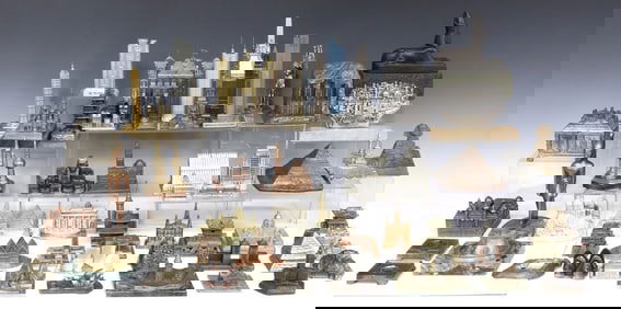 (LOT) SOUVENIR ARCHITECTURAL BUILDING MODELS & STATUETTES