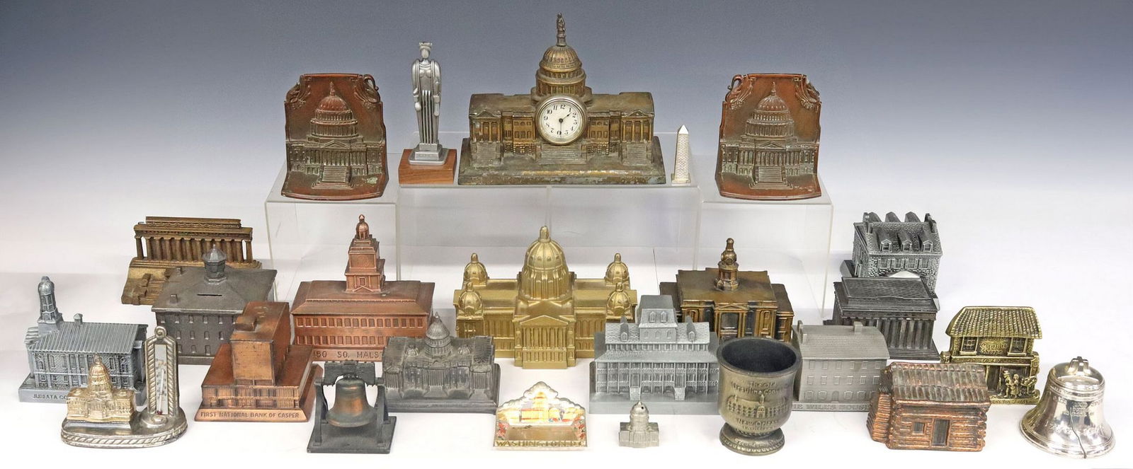(LOT) SOUVENIR ARCHITECTURAL BUILDING MODELS, COIN BANKS, & BOOKENDS (1 of 5)