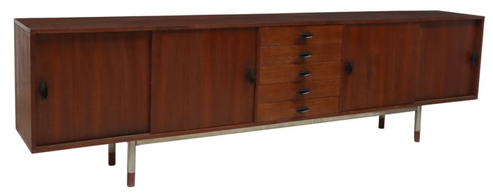 LARGE ITALIAN MID-CENTURY MODERN ROSEWOOD SIDEBOARD, 118"L