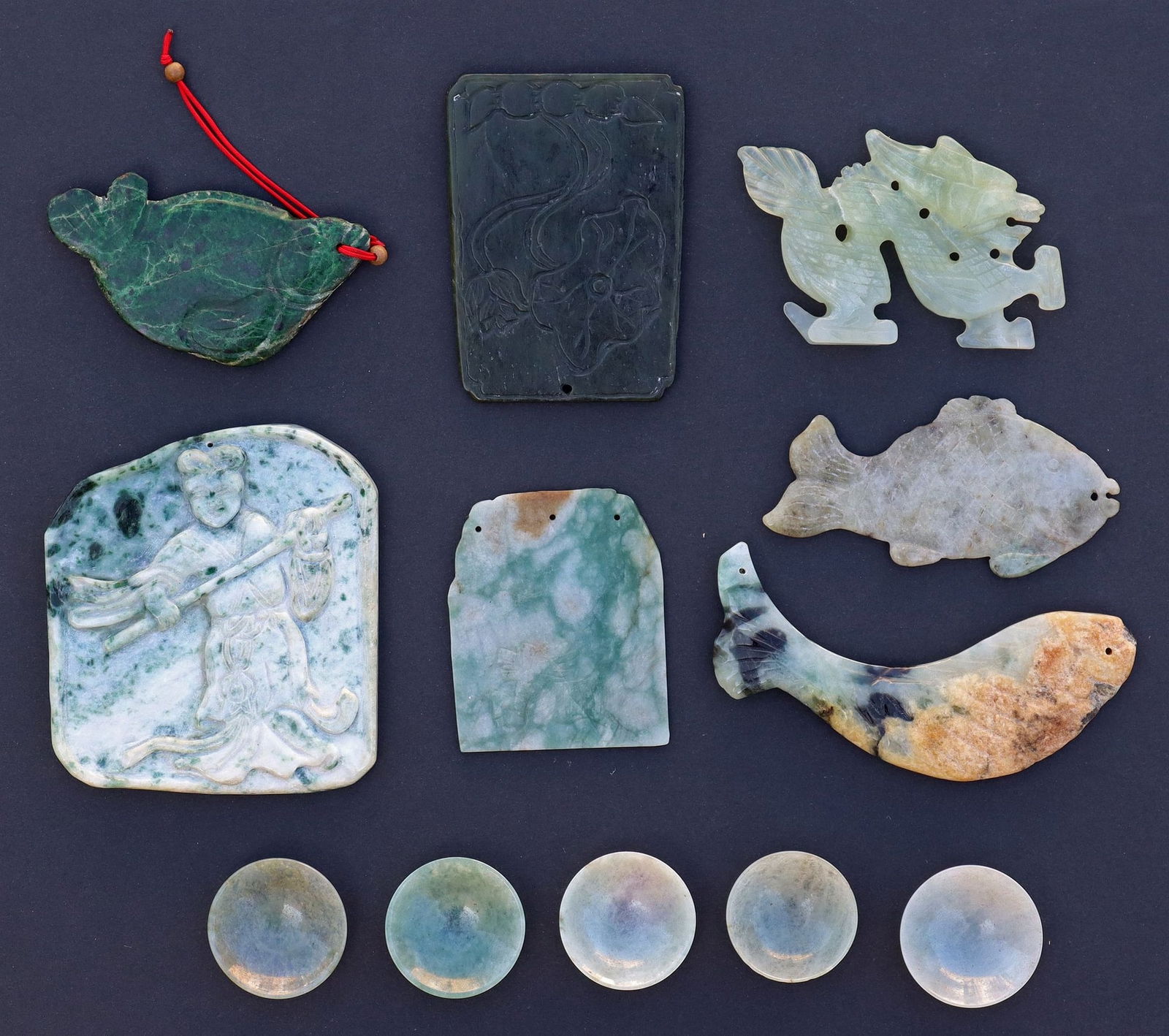 (12) CHINESE CARVED JADE FIGURAL TOGGLES & PLAQUES (1 of 6)