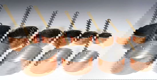 (10) FRENCH GRADUATED COPPER SAUCEPANS WITH BRASS HANDLES, 2 SETS