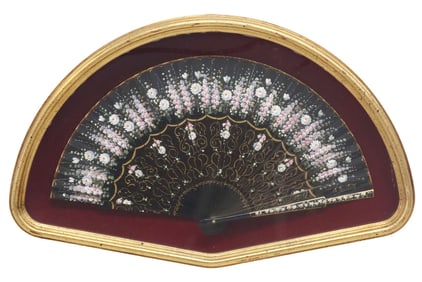 PAINTED LADIES' FOLDING FAN IN GILTWOOD SHADOWBOX FRAME