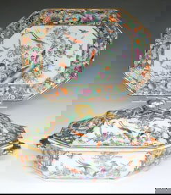 (2PC) CHINESE ROSE MEDALLION PORCELAIN TUREEN, COVER & STAND