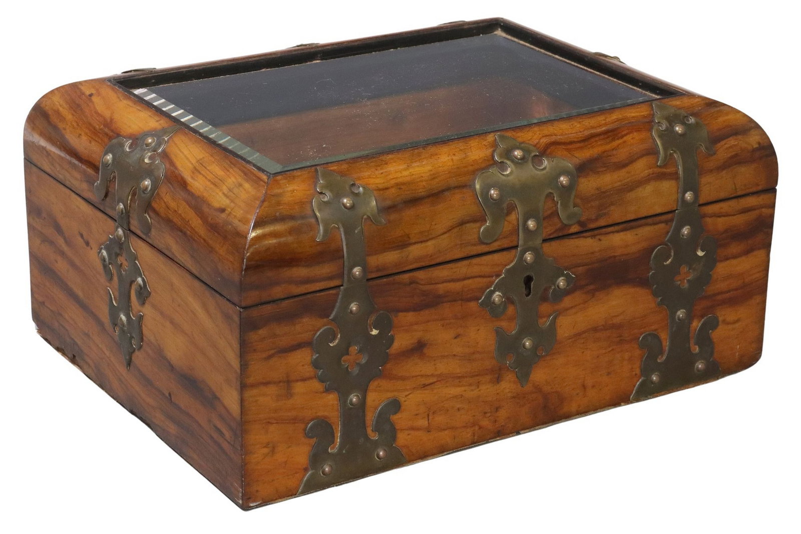 ENGLISH VICTORIAN BRASS-MOUNTED WALNUT TABLE BOX: English Victorian walnut table box, late 19th c., hinged cover with inset beveled glass pane, brass straps terminating in fleurs-de-lis, approx 5.75"h, 12"w, 9"d, 4.25lbs