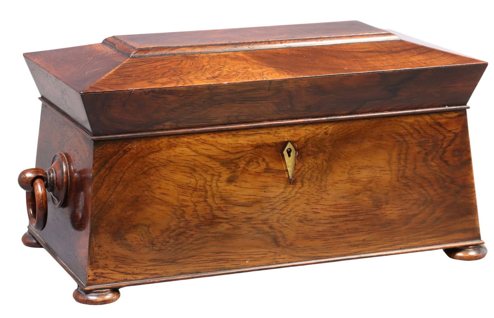 ENGLISH REGENCY PERIOD ROSEWOOD SARCOPHAGUS-FORM TEA CADDY: English Regency rosewood tea caddy, 19th c., of sarcophagus form, compartmentalized interior fitted with two tea boxes with hinged covers, later central scalloped glass cup, dual h