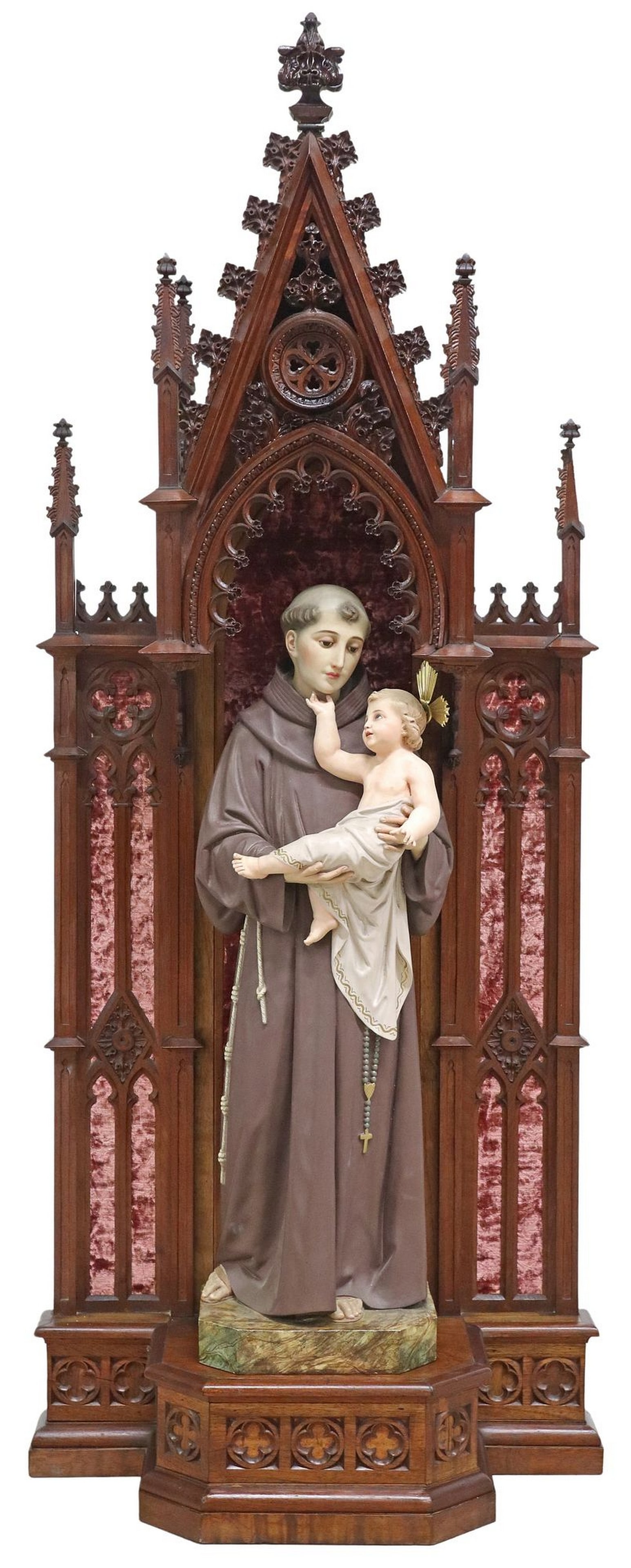 GOTHIC REVIVAL ARCHITECTURAL CAPILLA & SANTO SAN ANTONIO DE PADUA (1 of 6)