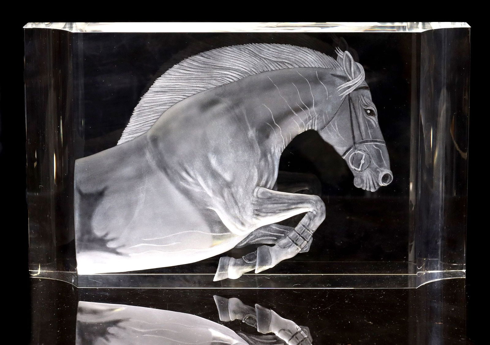 STEUBEN LIMITED EDITION ETCHED GLASS SCULPTURE JUMPING HORSE (1 of 5)