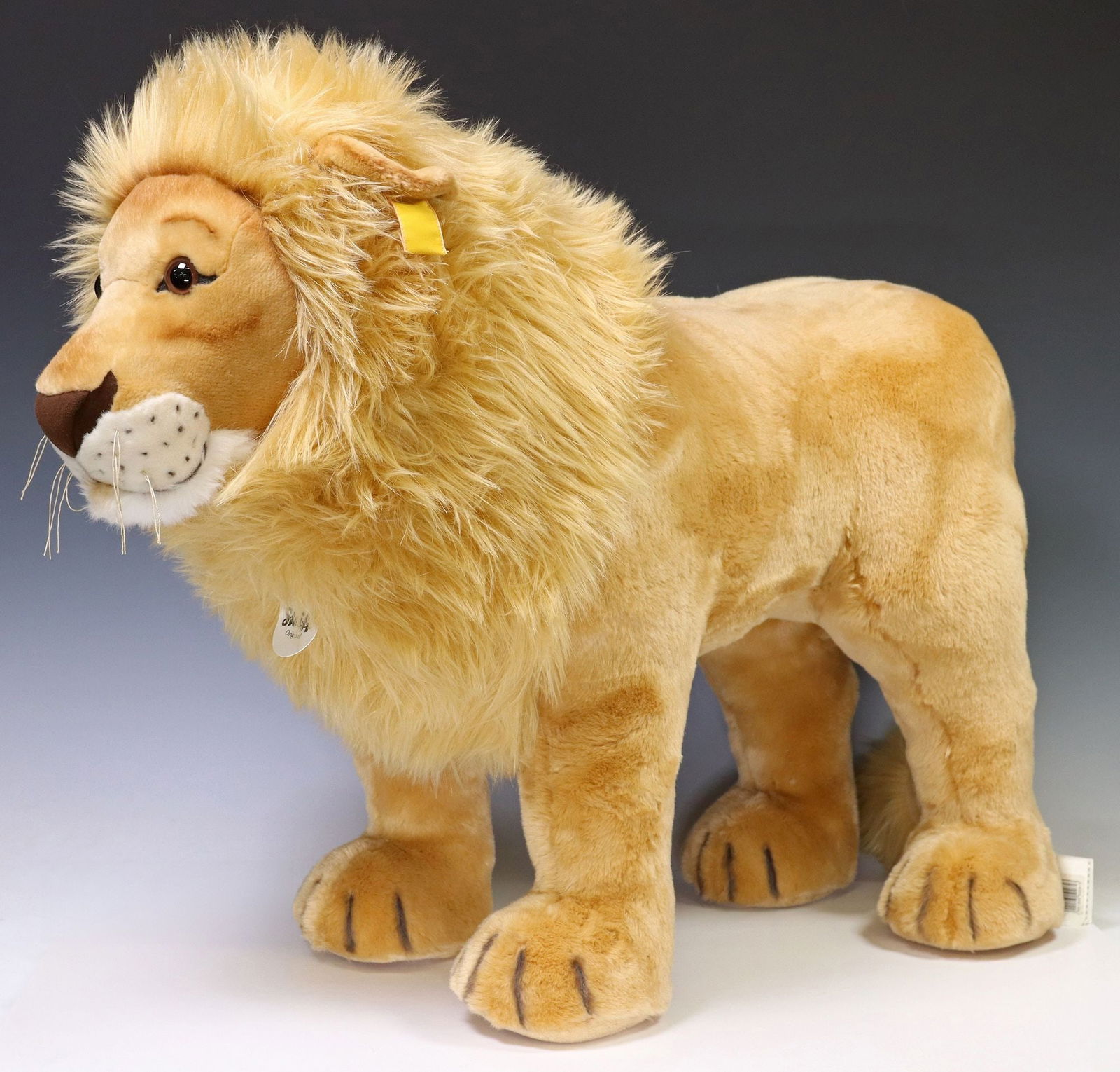 STEIFF MODERN CLASSICS 'STUDIO LEO' COLLECTIBLE STUFFED ANIMAL LION (1 of 7)