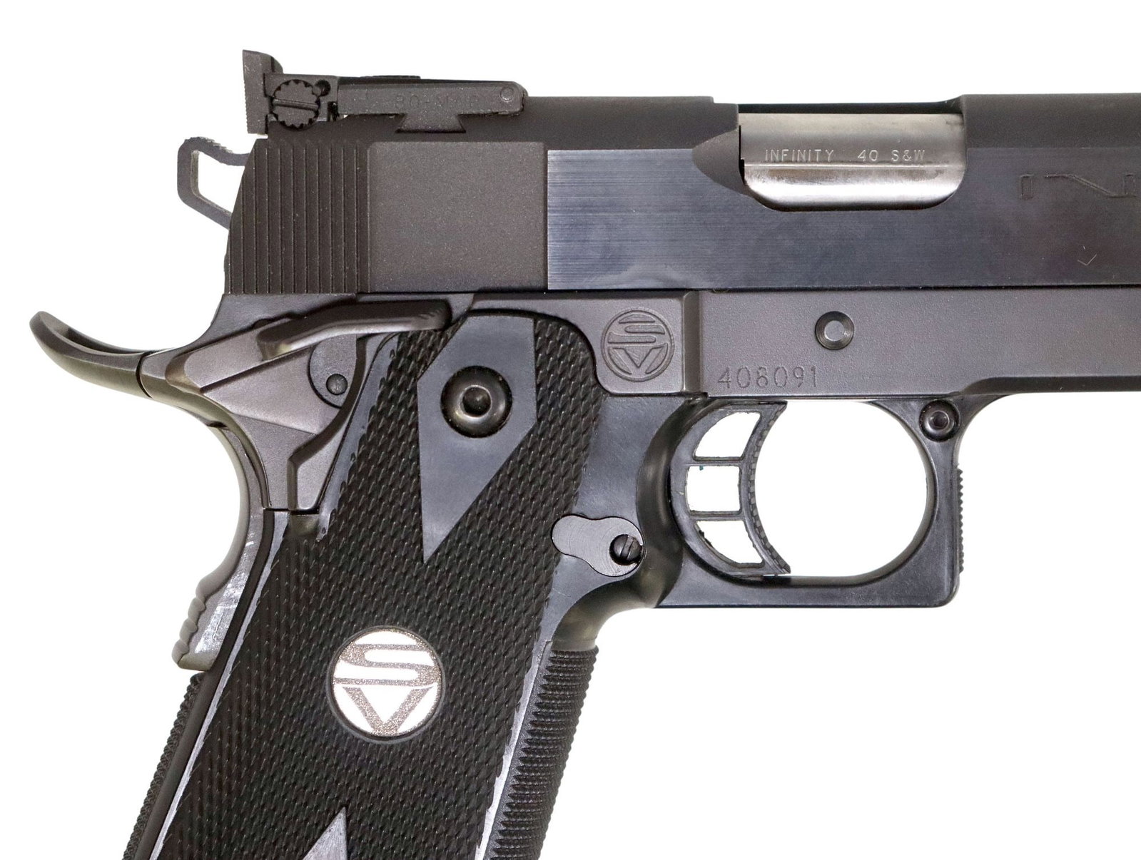 STRAYER-VOIGT .40S&W 1911 STYLE PISTOL: Strayer-Voigt Infiniti 1911 Style Pistol, .40 S&W caliber, 5" barrel, blade front sight, adjustable rear sight, skeleton trigger, ambidextrous safety lever, safety grip, 15 round magazine, bl