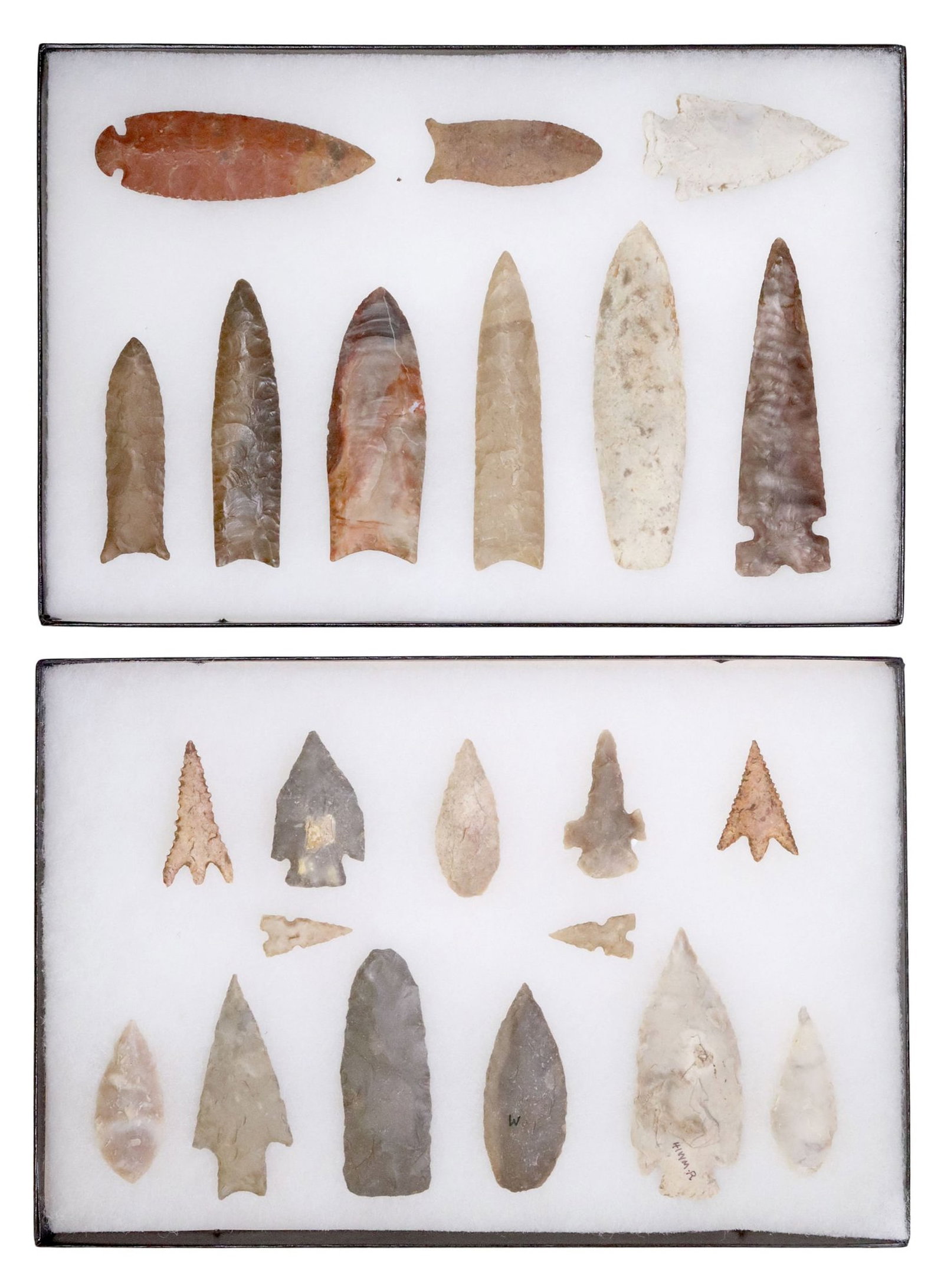 (22) STONE ARROWHEADS, SPEARPOINTS & TOOLS: (lot of 22) Stone arrowheads, spear points, and tools, several retaining provenience identification labels, including: (one) "Square knife, Coryell County, Texas"; (one) "San Gabriel kn