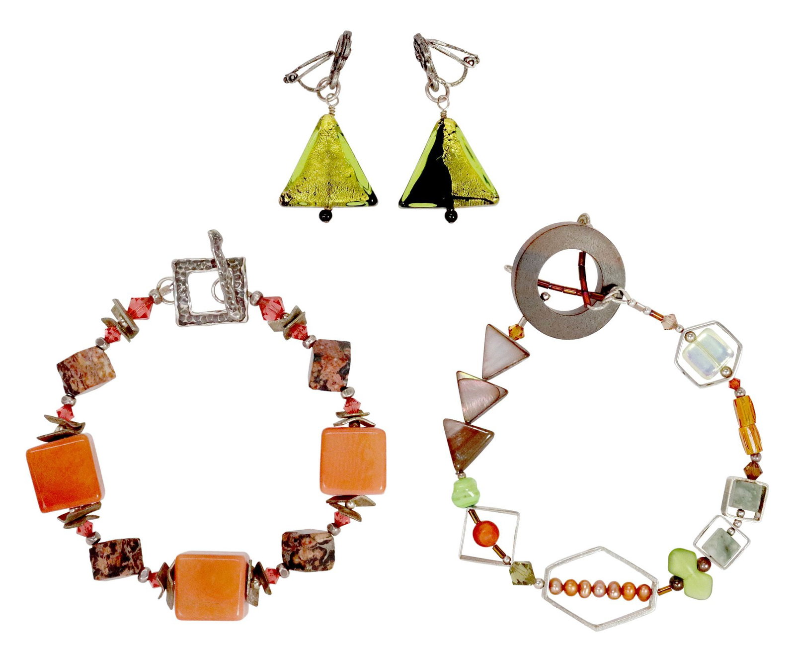 (3) MARTHA BRETERNITZ JOIAS DESIGN ARTISAN STONE & GLASS JEWELRY GROUP: (lot of 3) Estate artisan designer jewelry group, Martha Breternitz (Texas, 20th c.) of Joias Design, including: (2) bracelets, each comprised of various semiprecious stones, glass beads, and sil