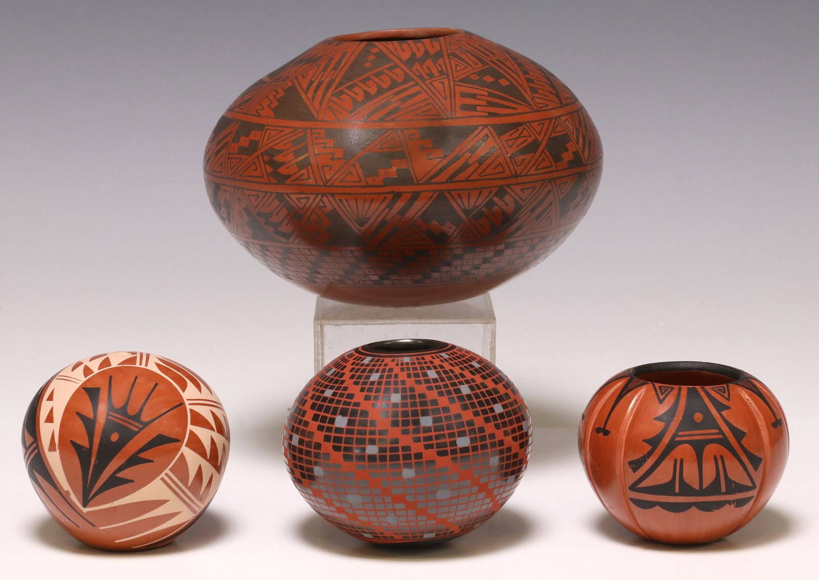 (4) Native American & Mata Ortiz Mexico Burnished Pottery Vessels Auction