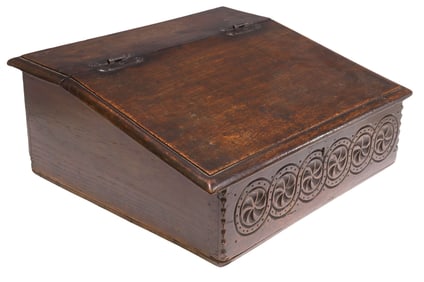 ENGLISH CARVED OAK BIBLE BOX
