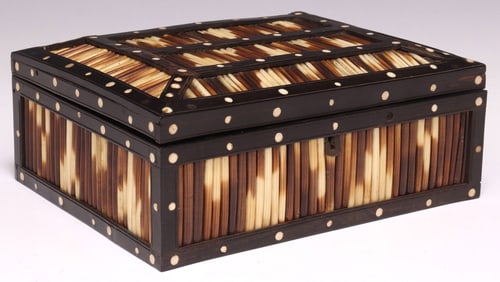 ANGLO-INDIAN EBONIZED PORCUPINE QUILL BOX, SRI LANKA