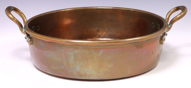 VICTORIAN DUAL-HANDLED SHALLOW COPPER PAN