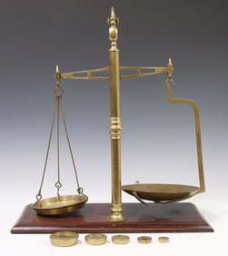 ENGLISH BRASS COUNTERTOP BALANCE SCALES