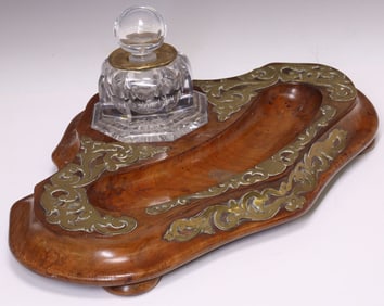 ENGLISH VICTORIAN BRASS-MOUNTED BURLWOOD DESK STAND