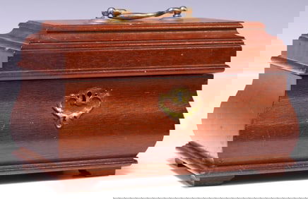 ENGLISH CHIPPENDALE STYLE MAHOGANY JEWELRY BOX