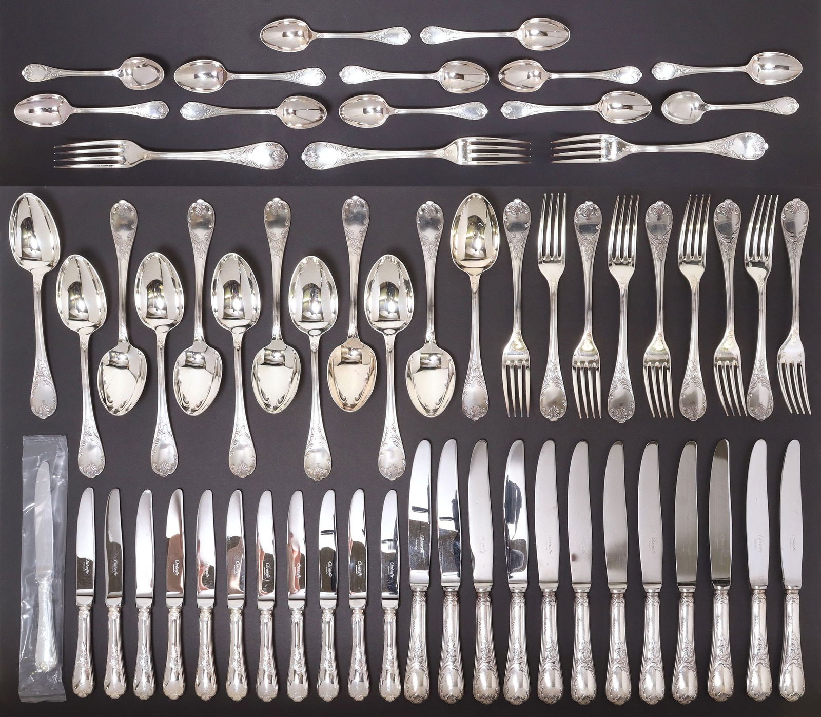 (60) FRENCH CHRISTOFLE 'MARLY' SILVERPLATE FLATWARE SERVICE: (lot of 60) French silverplate flatware service, Orfevrerie Christofle, in the "Marly" pattern, including: (12) hollow handle knives, 9.75"l, (12) hollow handle dessert knives, 7.75&quo